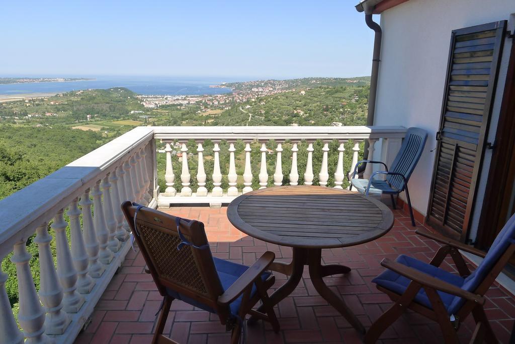 Apartments Rosemary Луція Екстер'єр фото