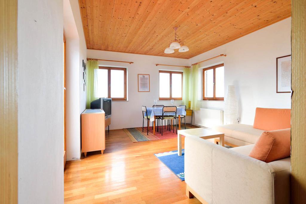 Apartments Rosemary Луція Екстер'єр фото